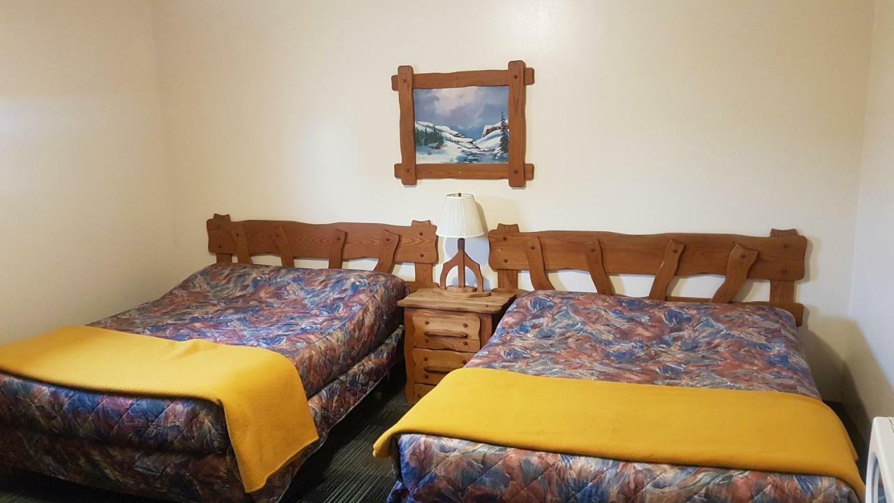 Agassiz Park Lodge McCreary Exterior foto