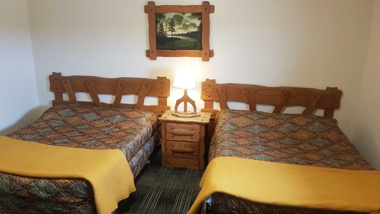 Agassiz Park Lodge McCreary Exterior foto